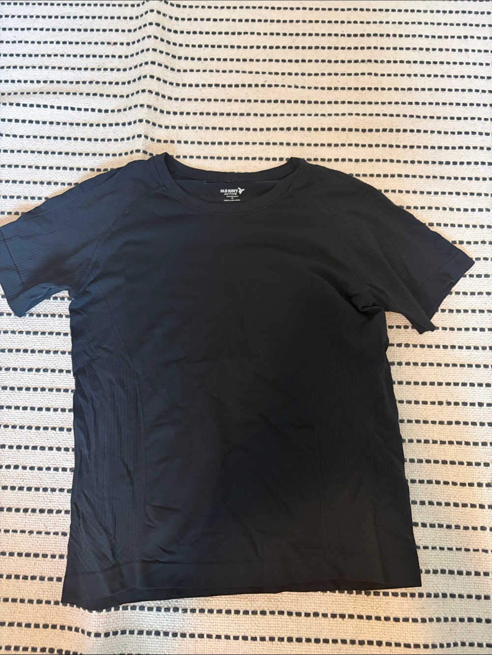 Old Navy Black Short-Sleeve Crewneck Tee
